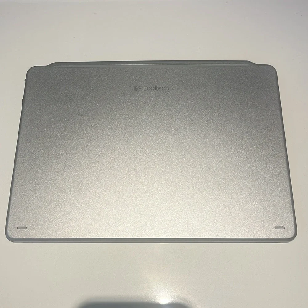 ⌨️ Logitech wireless keyboard, gently used